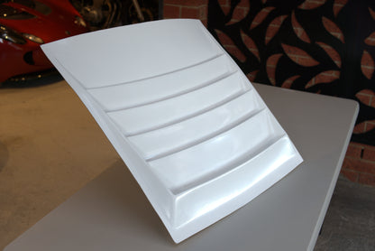 D-Max style bonnet vent