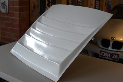 D-Max style bonnet vent